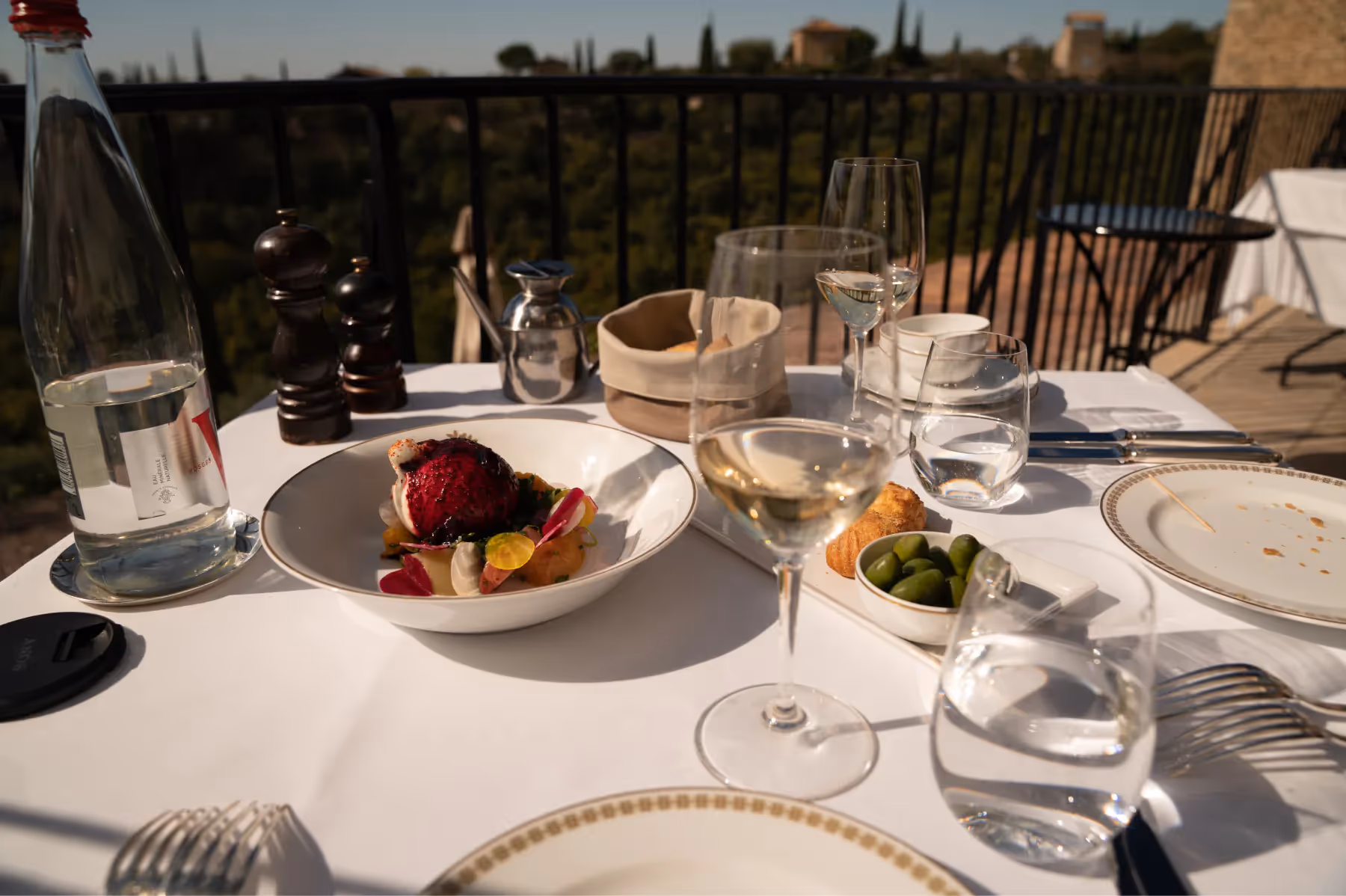 Airelles Gordes, La Bastide dining 7