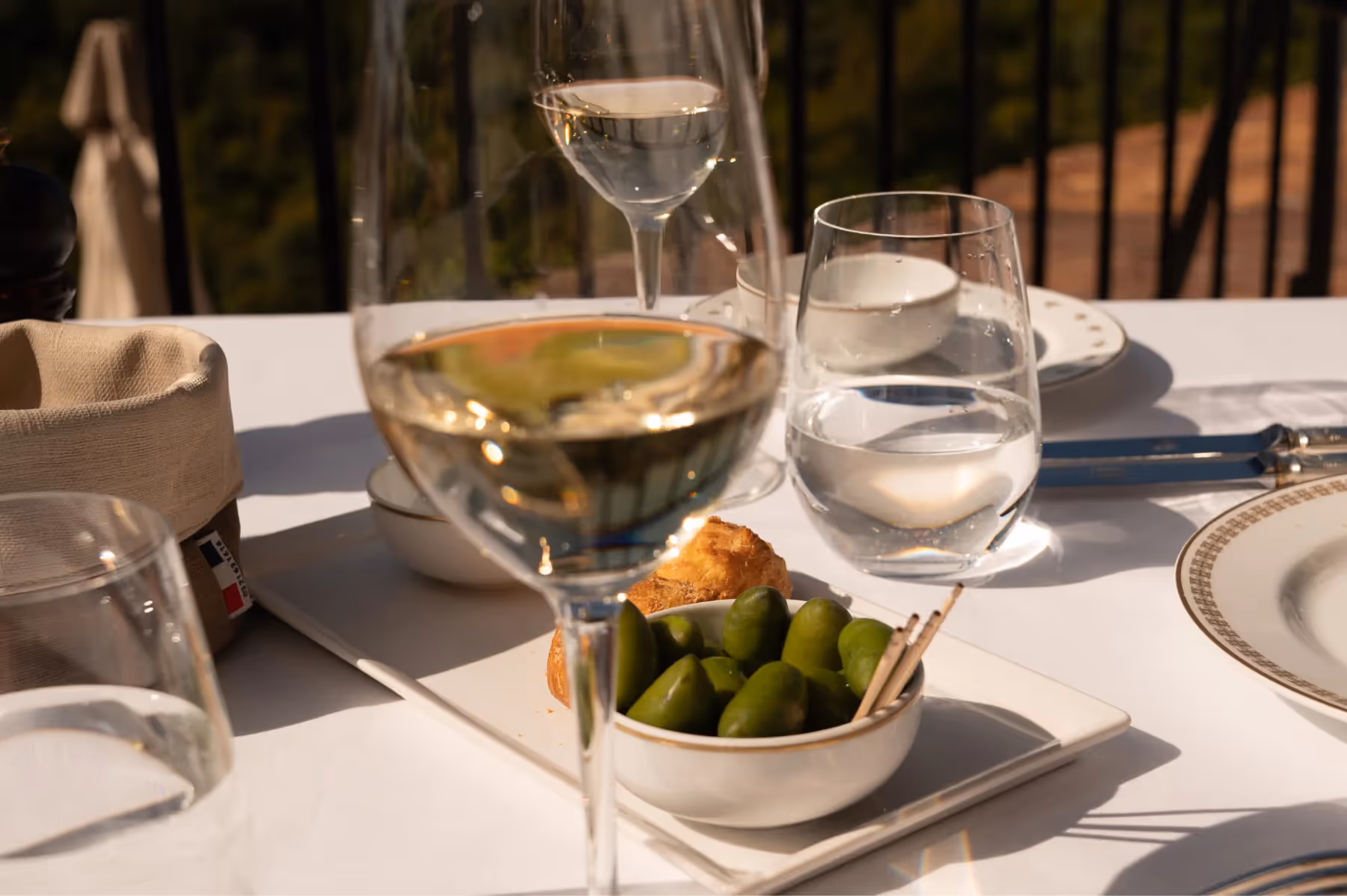 Airelles Gordes, La Bastide dining 8