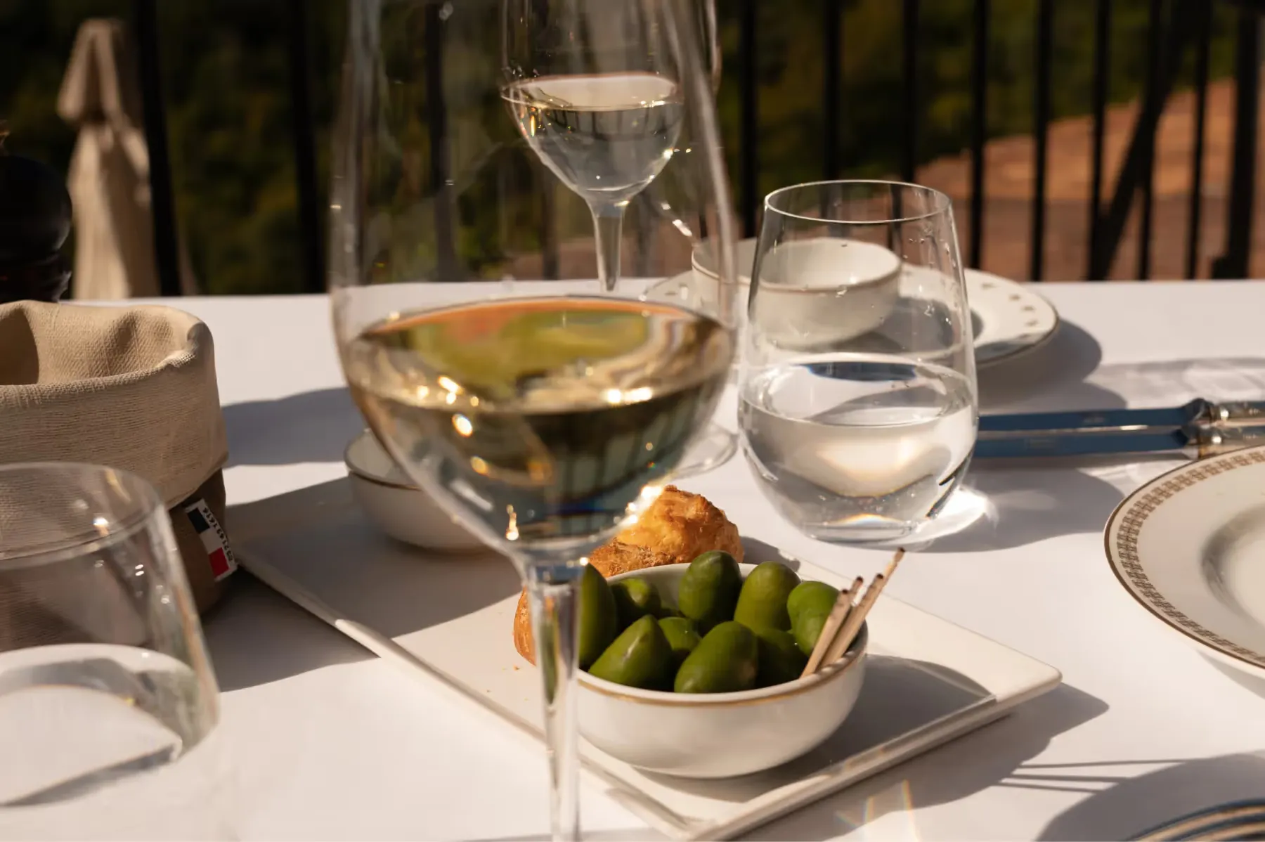 Airelles Gordes, La Bastide dining 8