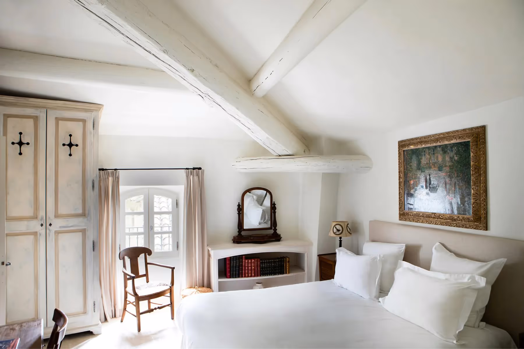 Airelles Gordes, La Bastide rooms 8
