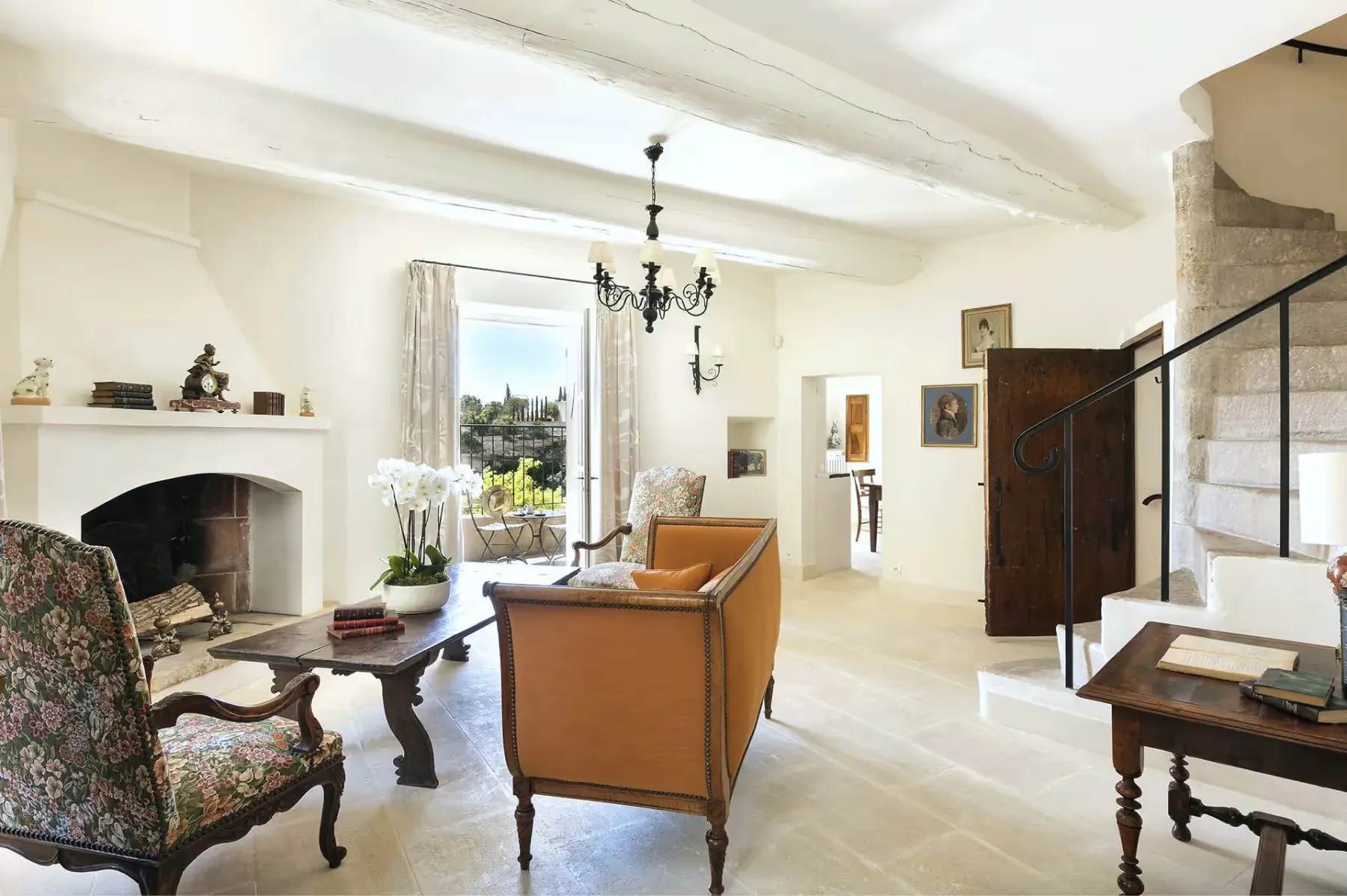Airelles Gordes, La Bastide rooms 9