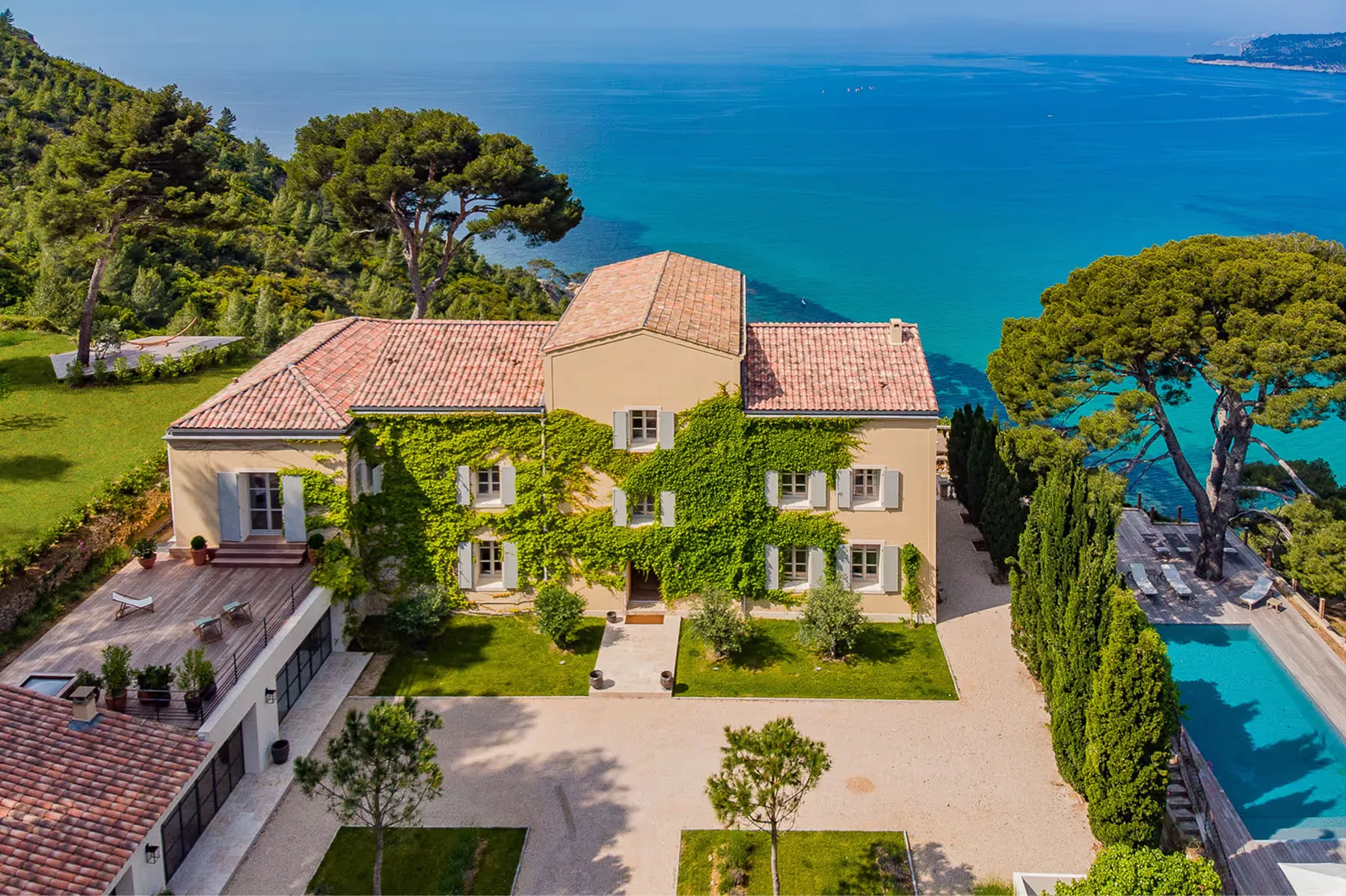 Le Domaine de Canaille overview 1