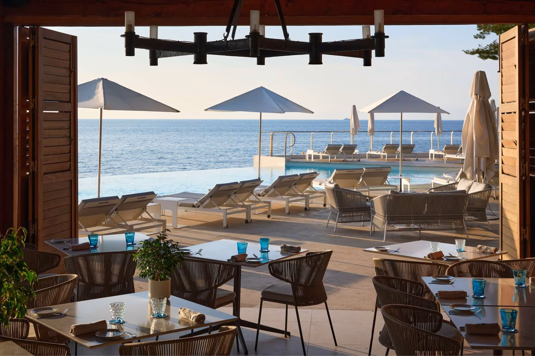 Hotel Cap-Estel dining 6