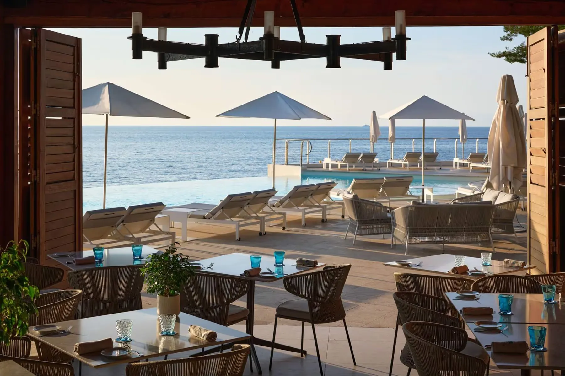 Hotel Cap-Estel dining 6