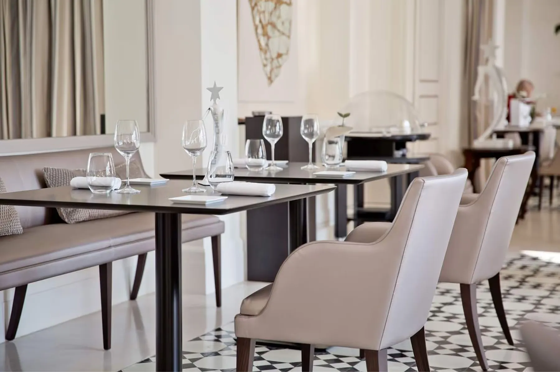 Hotel Cap-Estel dining 7