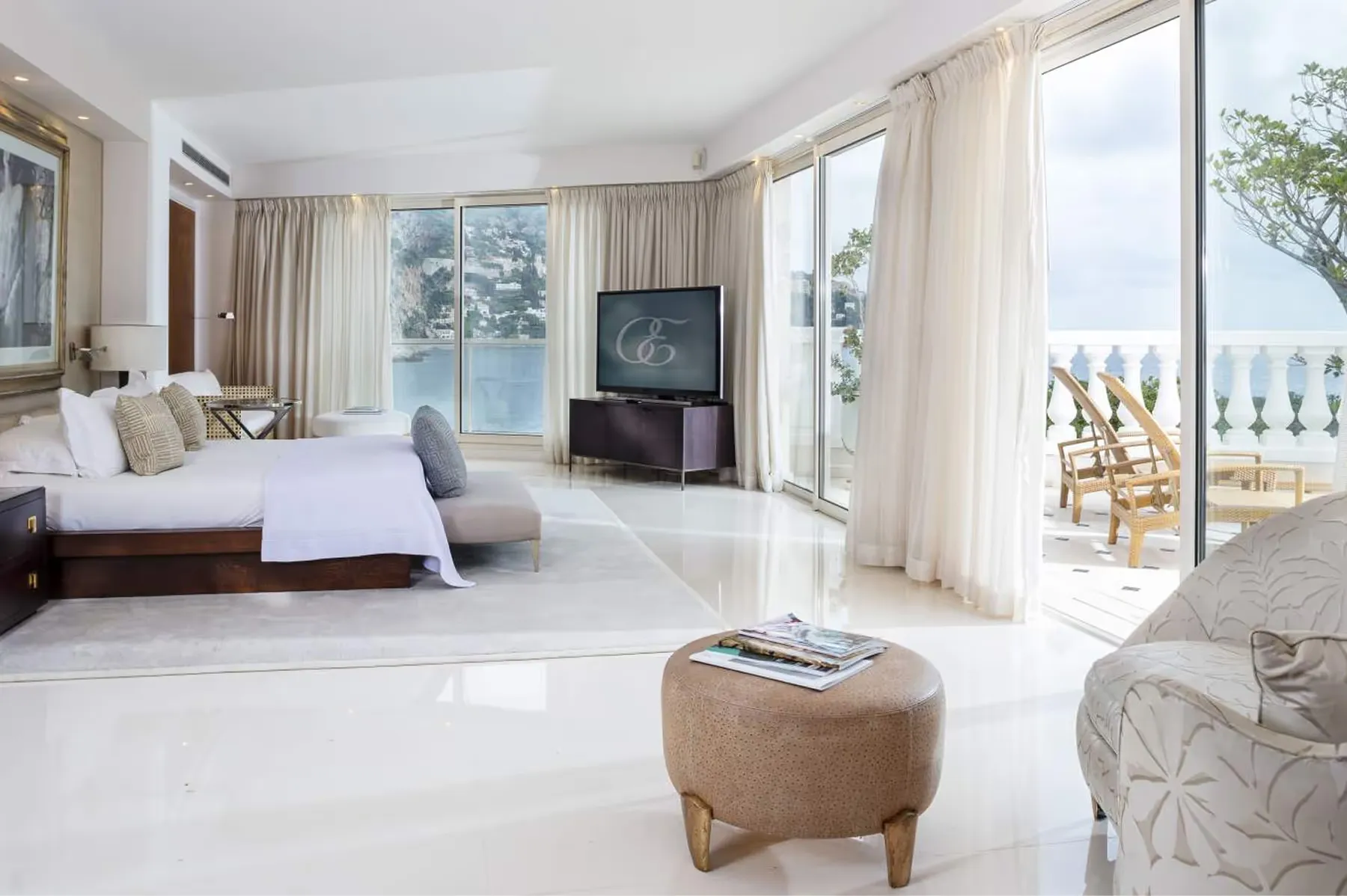 Hotel Cap-Estel overview 3