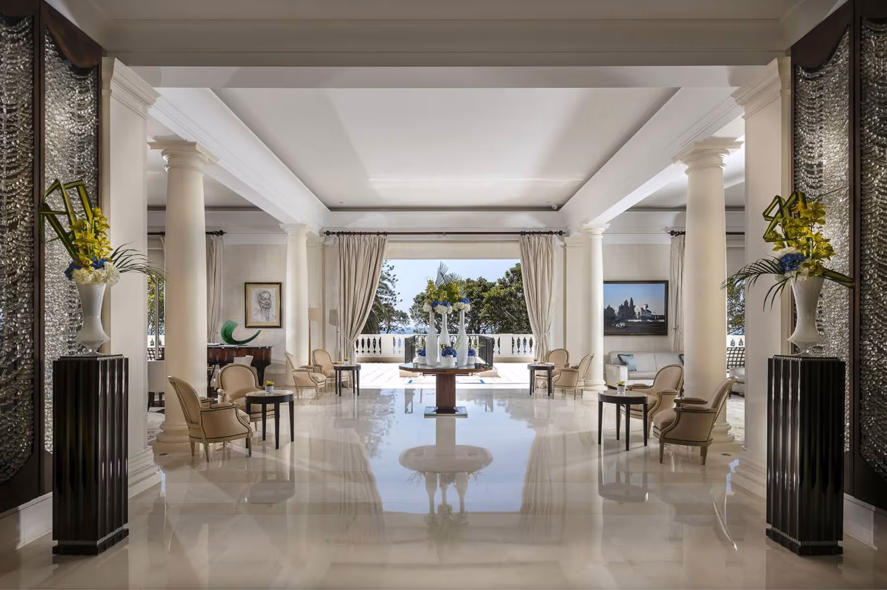 Hotel Cap-Estel property 2