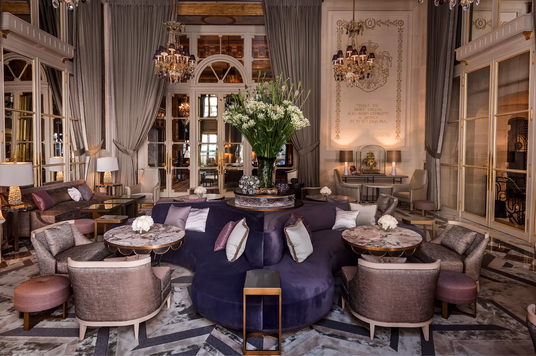 Hôtel de Crillon dining 8