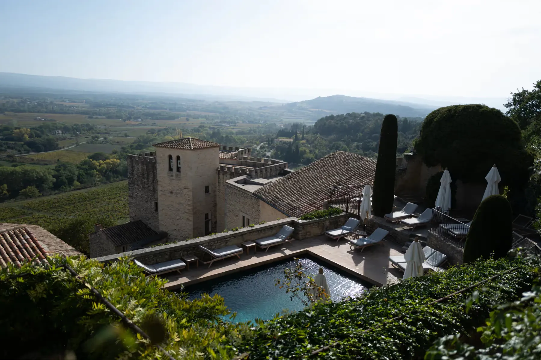 Hôtel Crillon le Brave overview 1