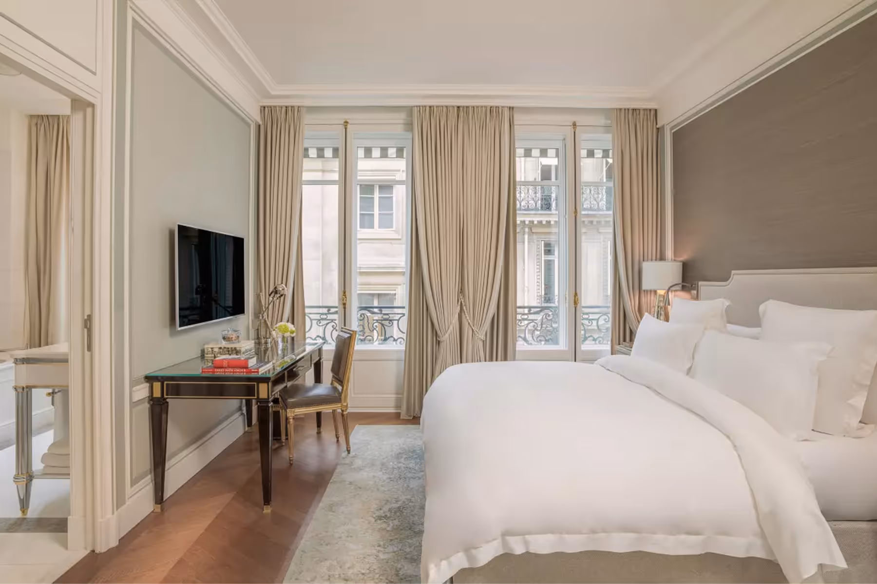 Hôtel de Crillon overview 2