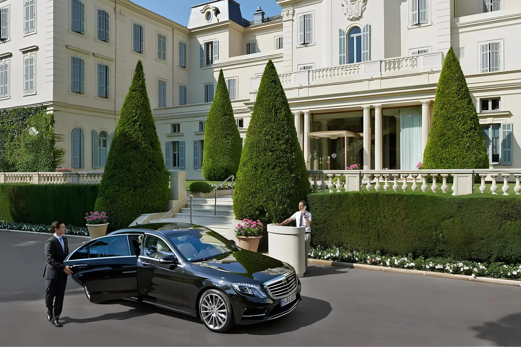 Hôtel du Cap-Eden-Roc overview 1
