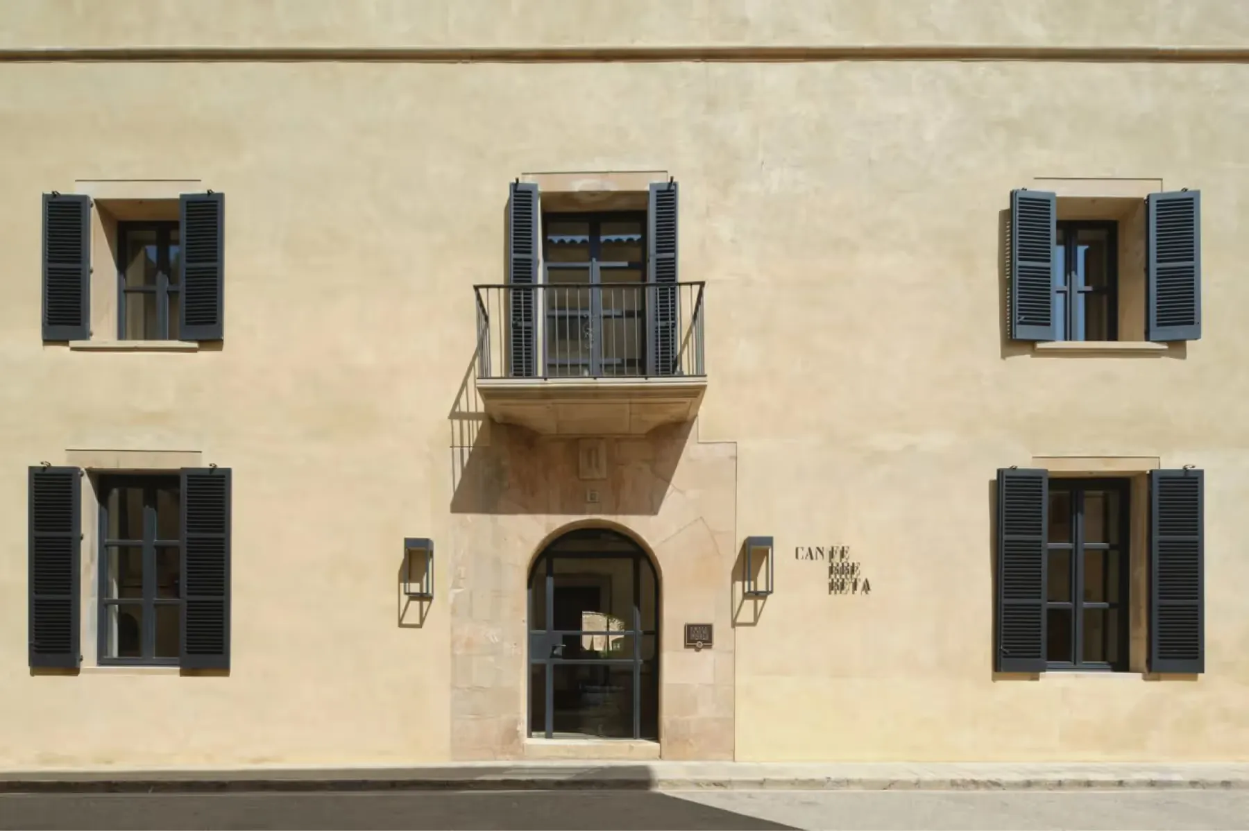 Can Ferrereta property 1