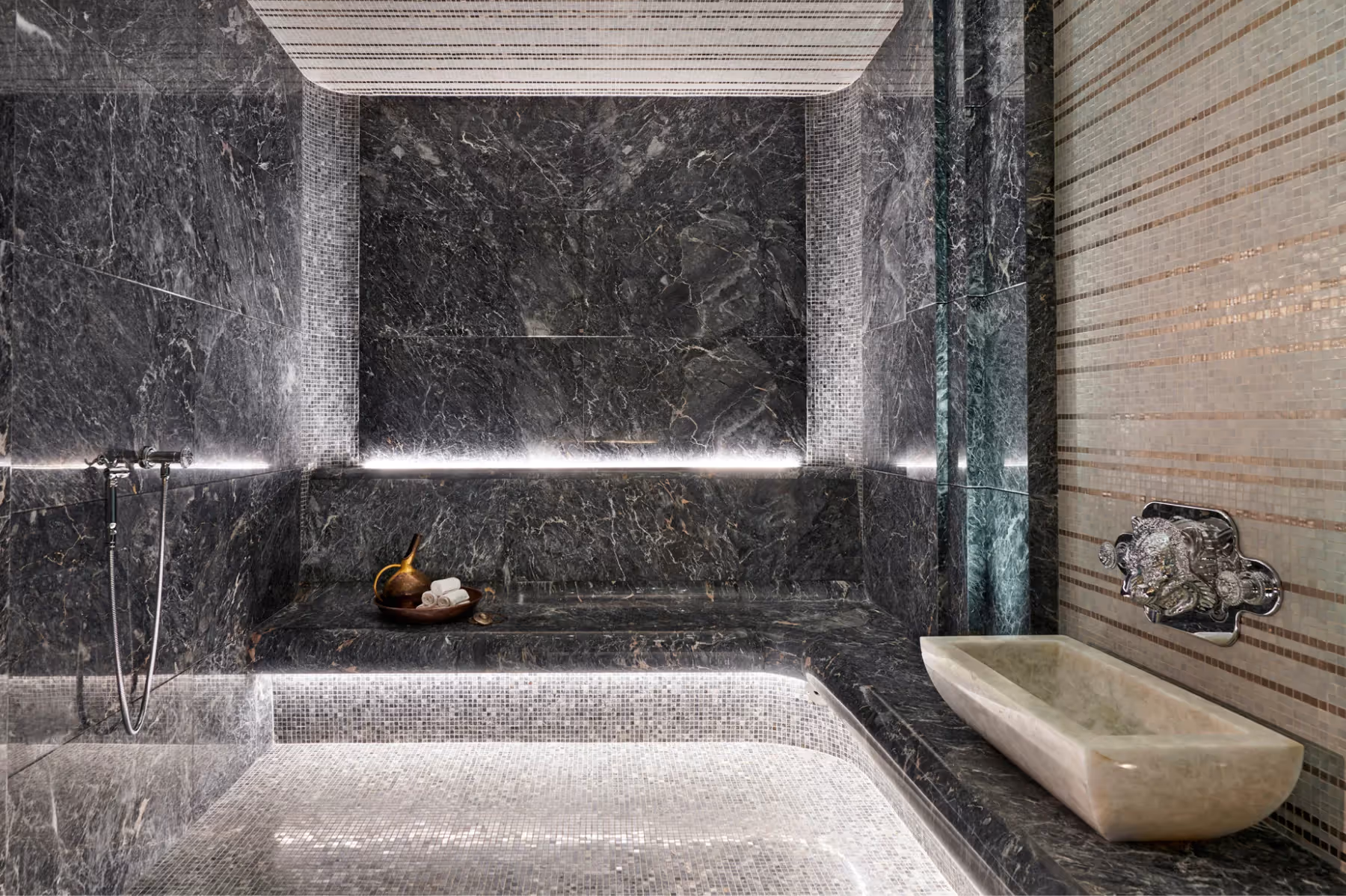 Four Seasons Hotel George V activities 3