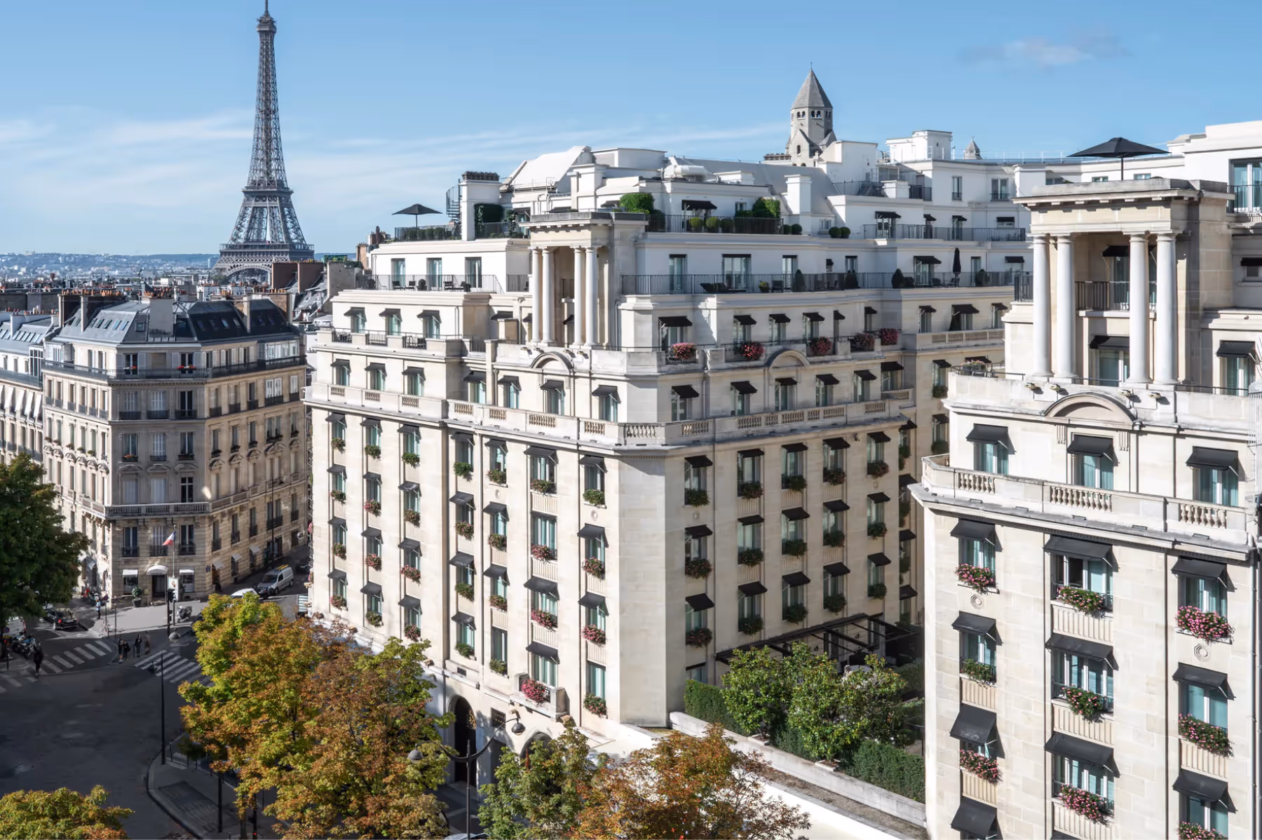 Four Seasons Hotel George V overview 6