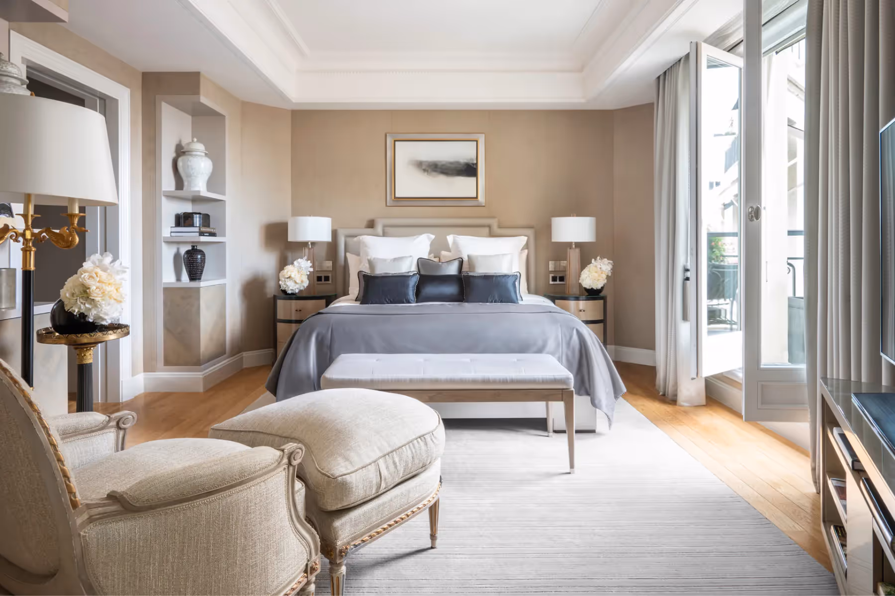 Four Seasons Hotel George V rooms 1