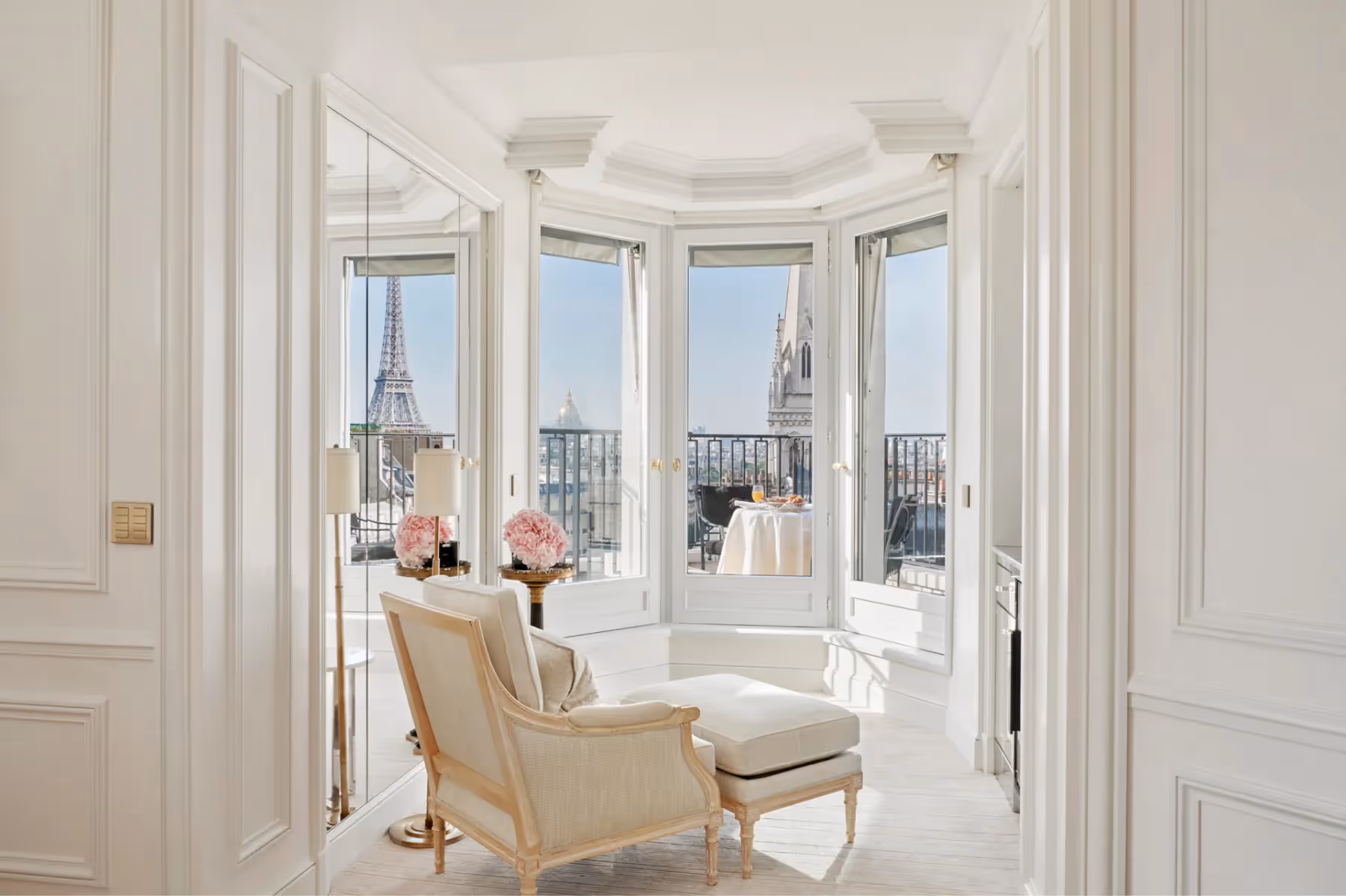 Four Seasons Hotel George V rooms 3