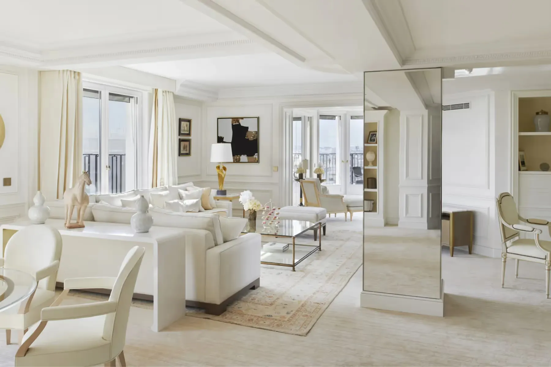 Four Seasons Hotel George V rooms 5