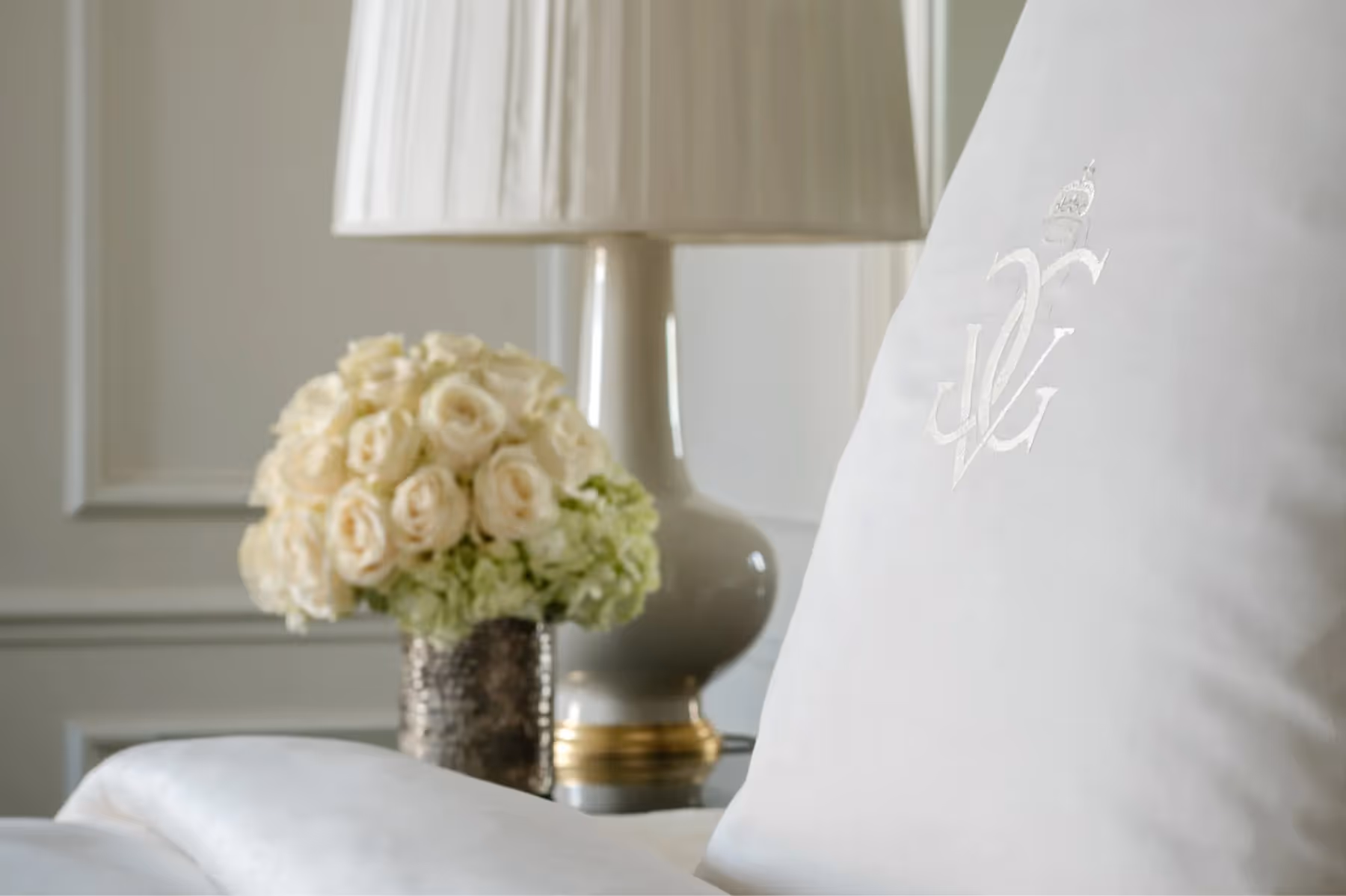 Four Seasons Hotel George V rooms 10