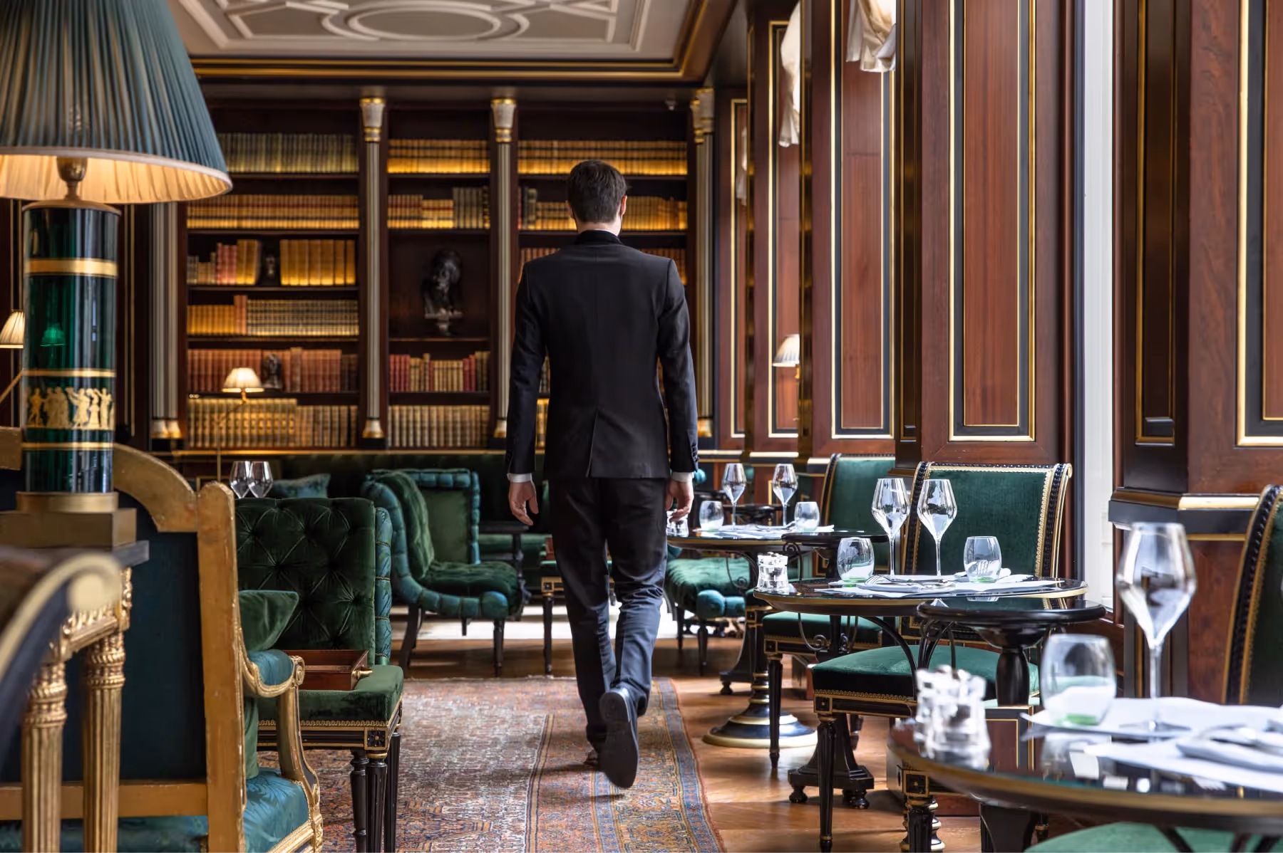 La Réserve Paris dining 3
