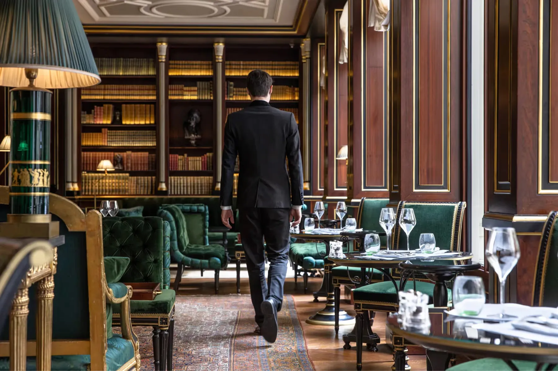 La Réserve Paris dining 3