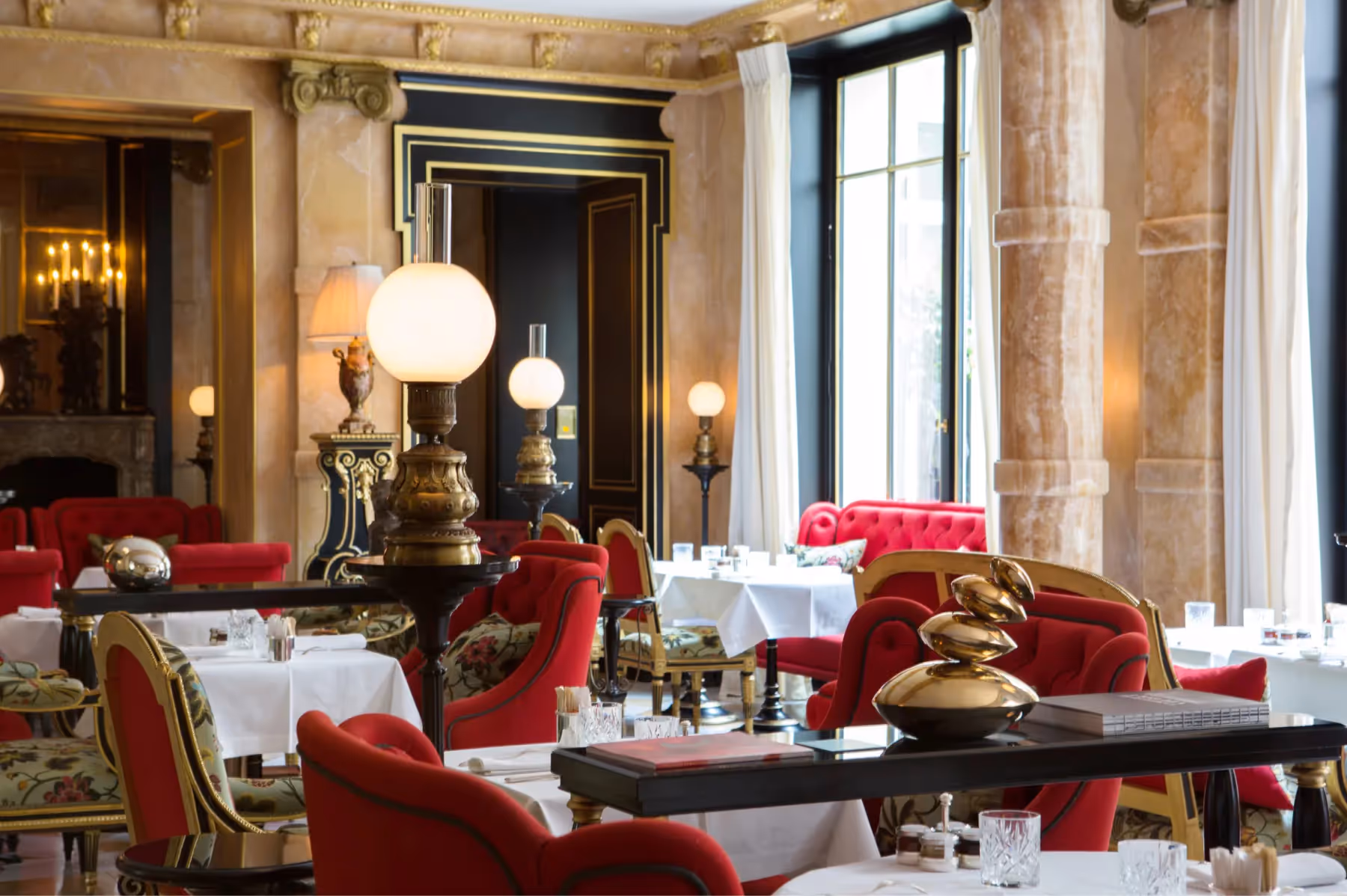 La Réserve Paris dining 5