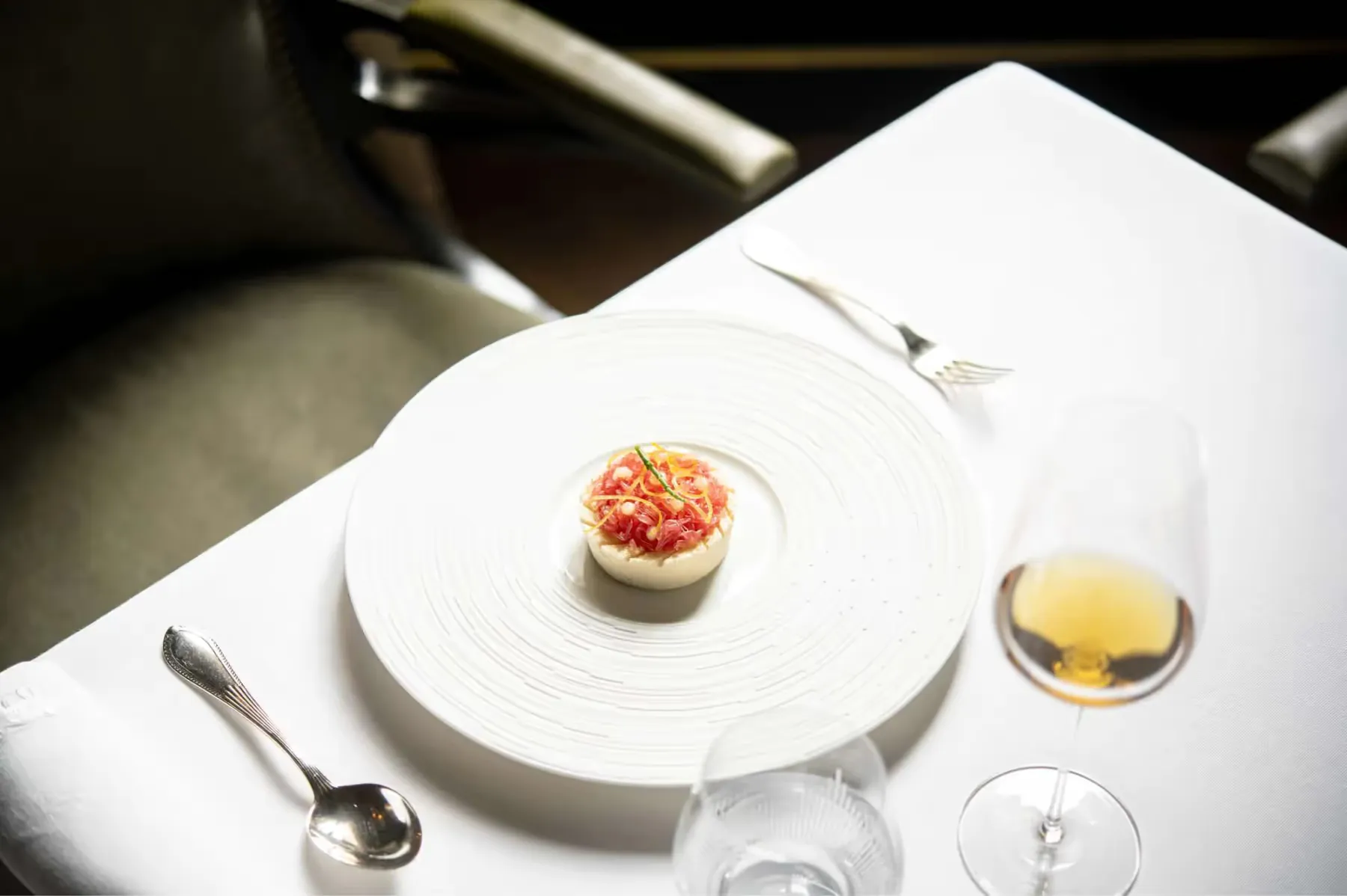 La Réserve Paris dining 9