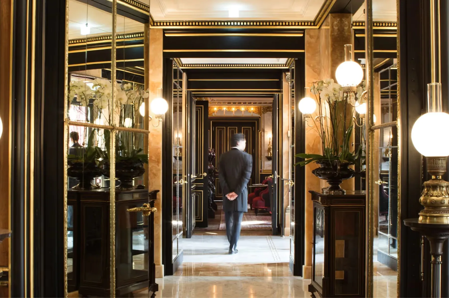 La Réserve Paris property 4