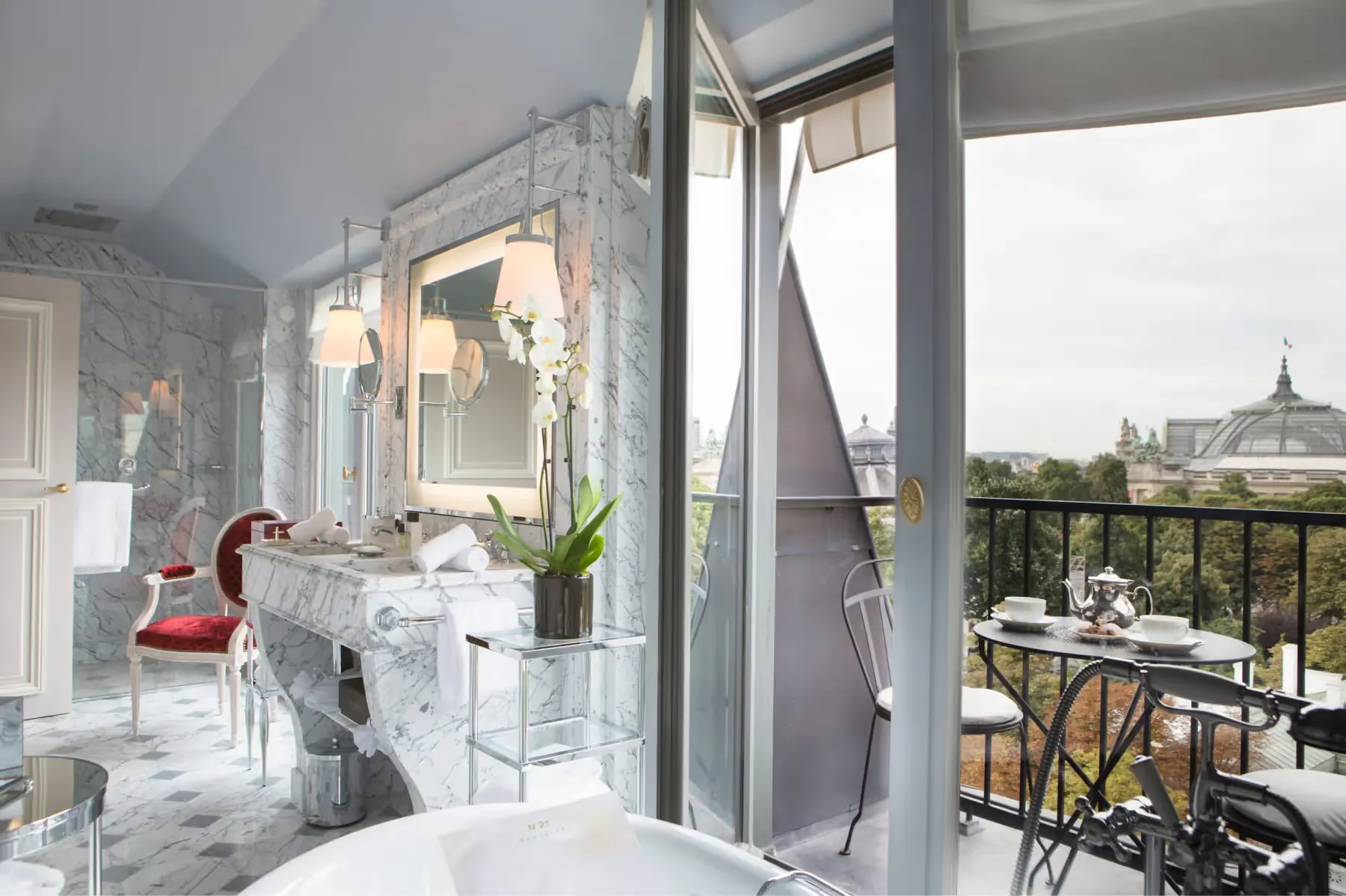 La Réserve Paris rooms 4