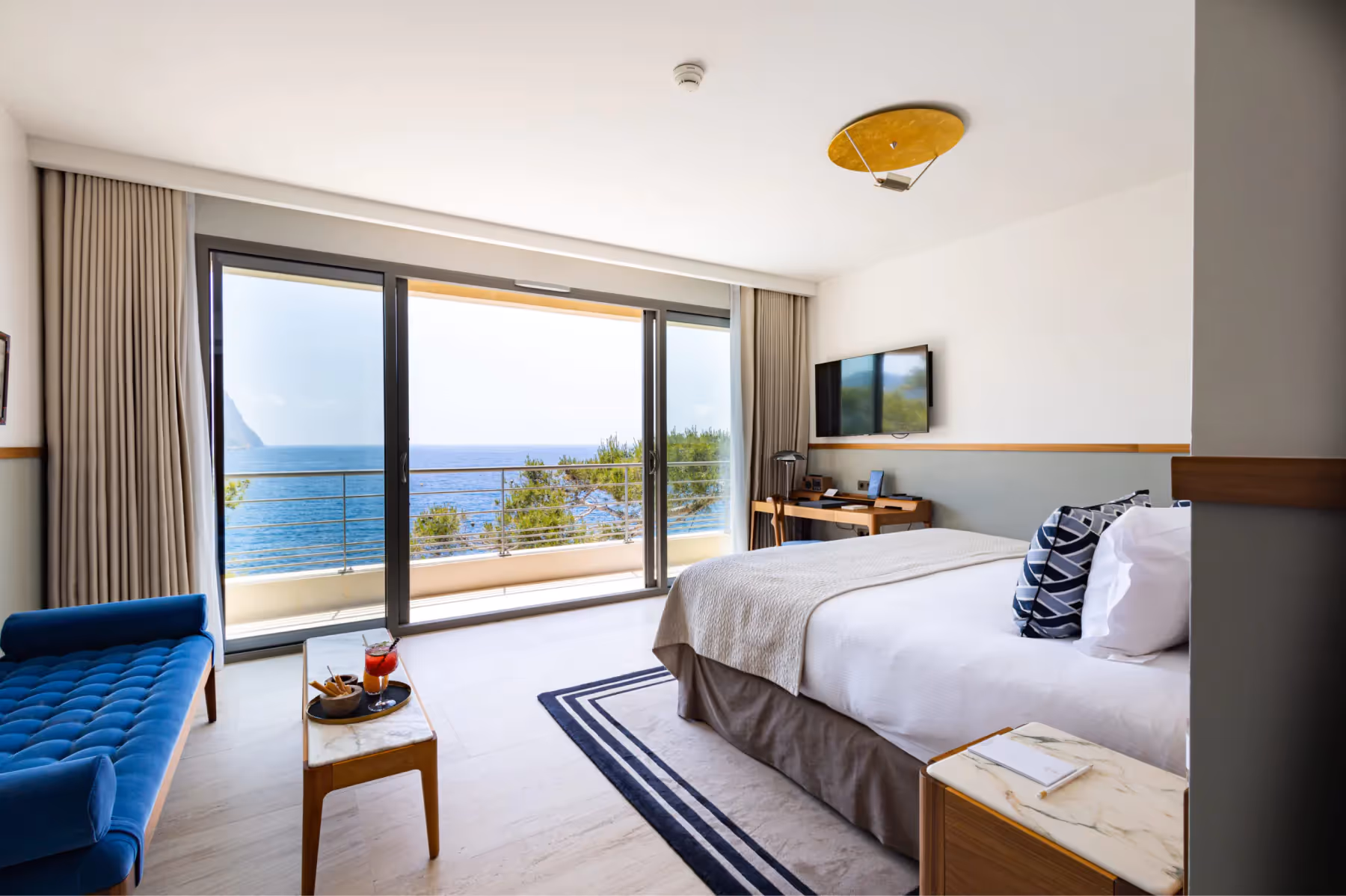 Les Roches Blanches rooms 4