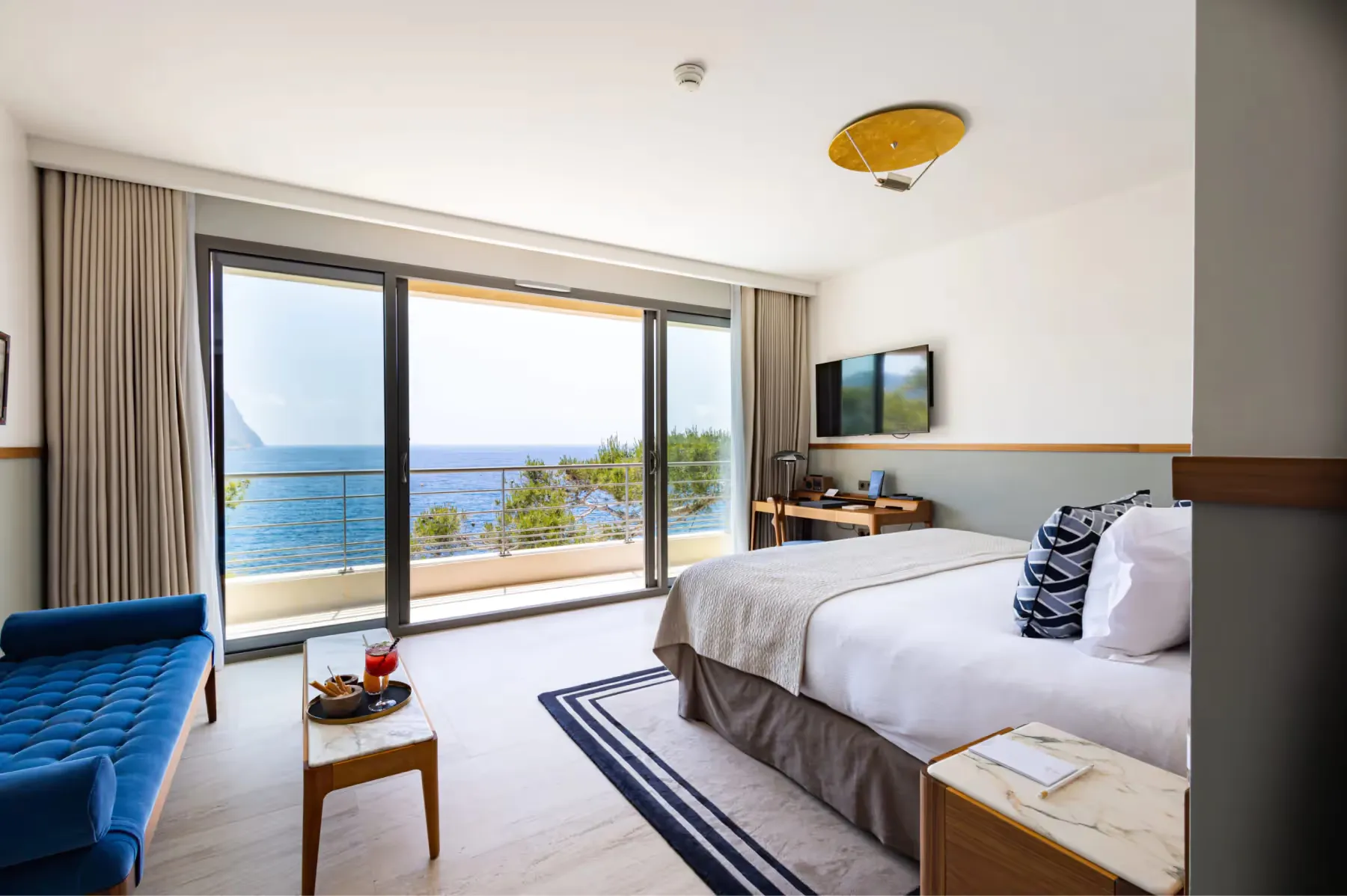 Les Roches Blanches rooms 4