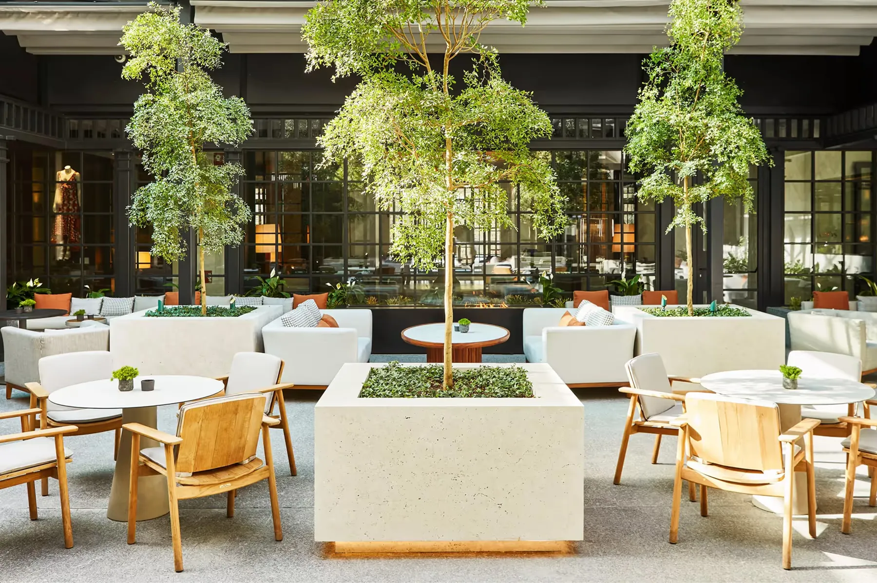 Rosewood Villa Magna dining 8