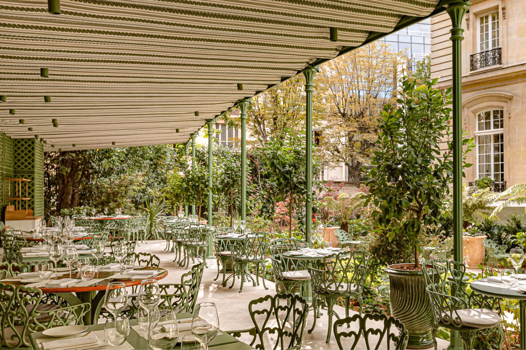 Saint James dining 6