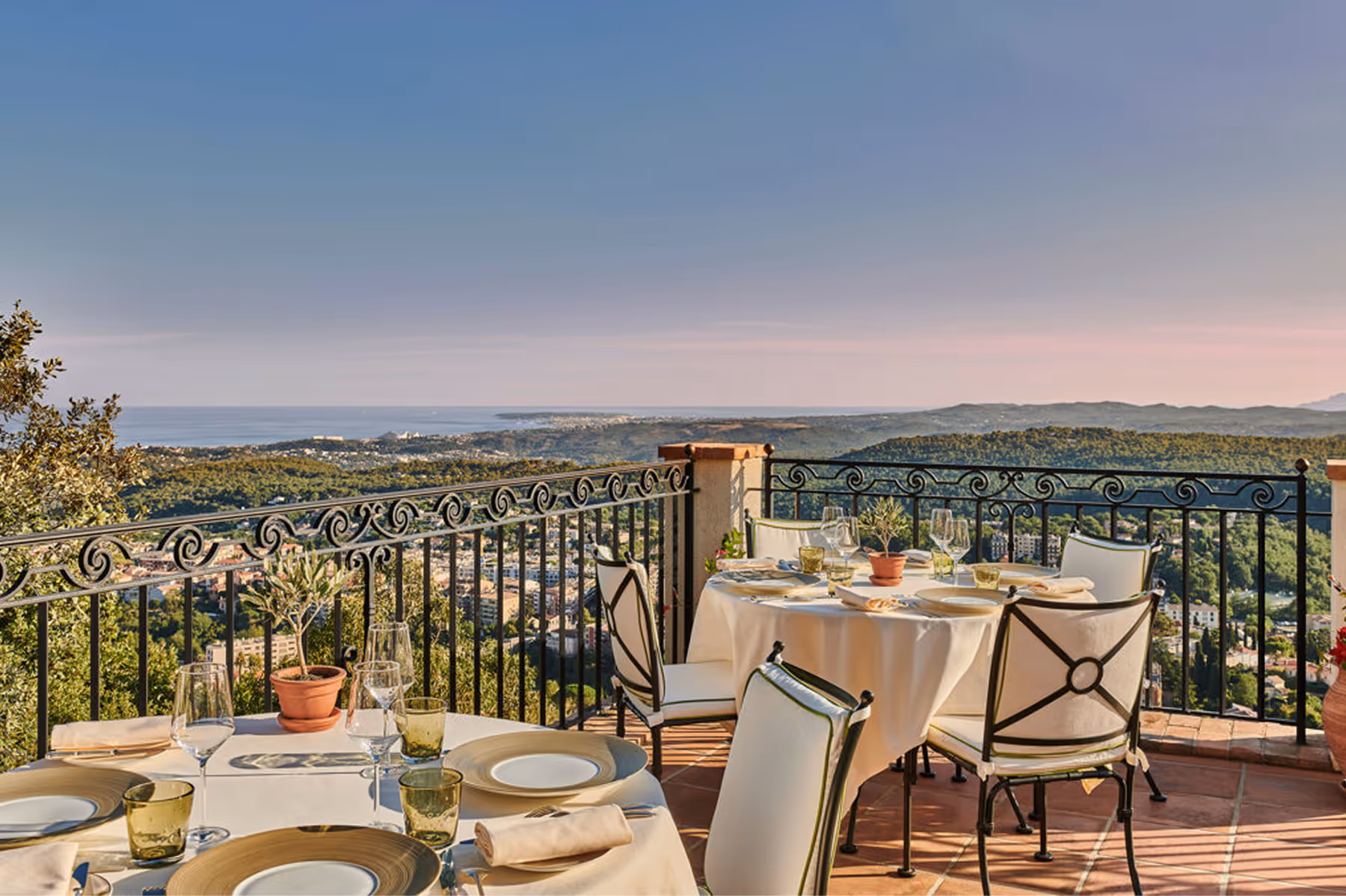 Château Saint Martin & Spa dining 1