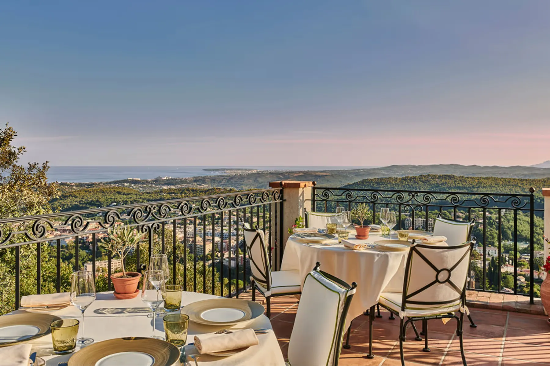 Château Saint Martin & Spa dining 1