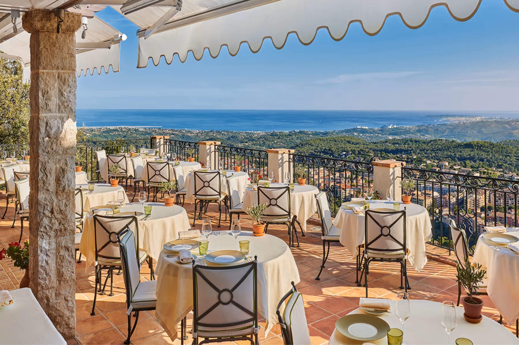 Château Saint Martin & Spa dining 3