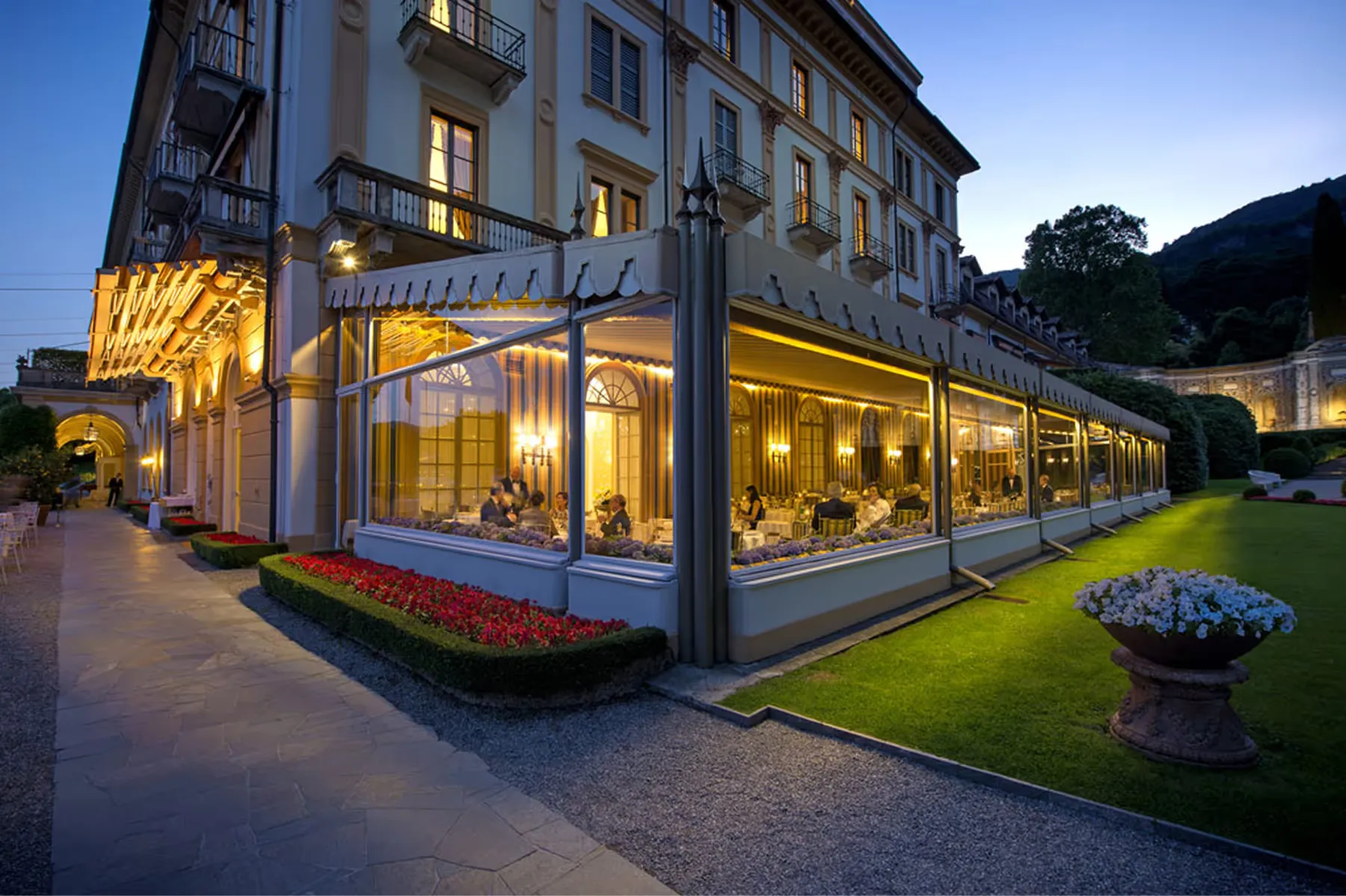 Villa d'Este dining 3