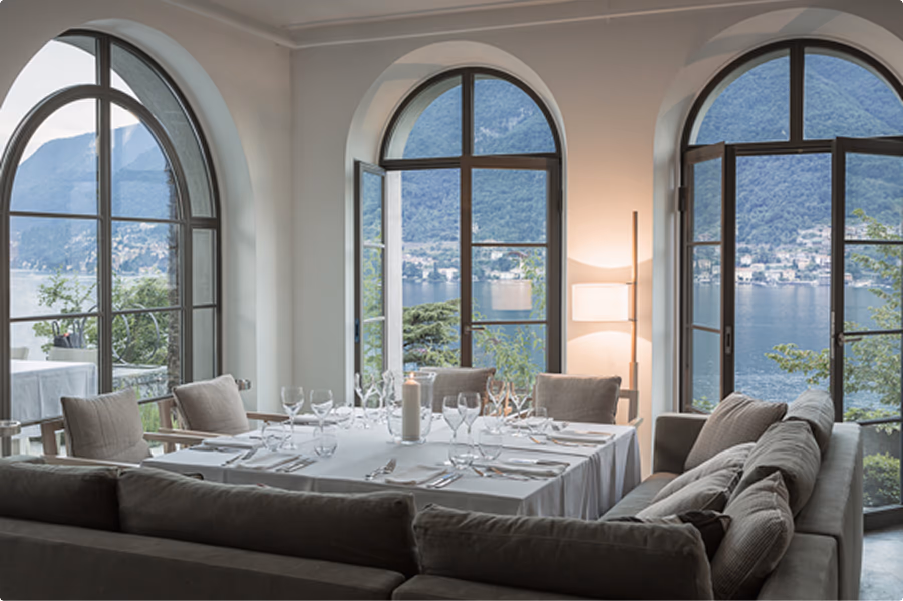 Villa Làrio dining 1