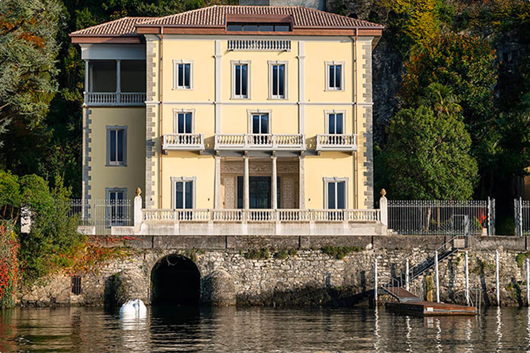 Villa Làrio overview 1