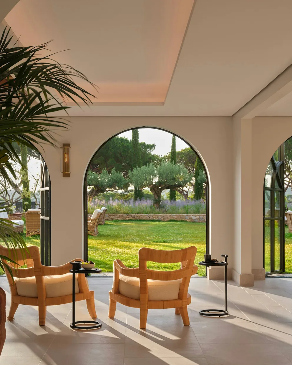 The lounge of the Spa Valmont, open to the gardens